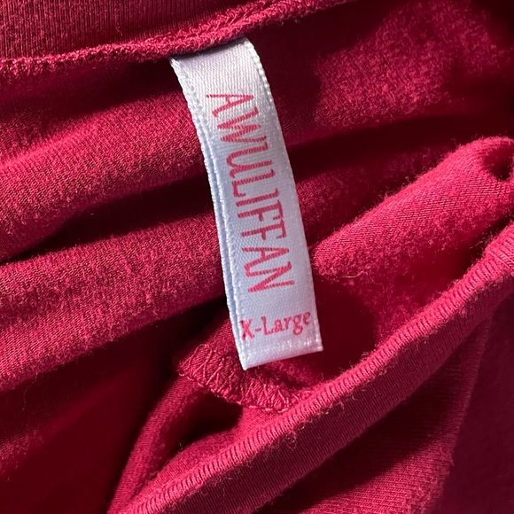 Women's Bundle Tops in Silver Shimmer Floral Pink and Gray - 4 items - Picture 6 of 9